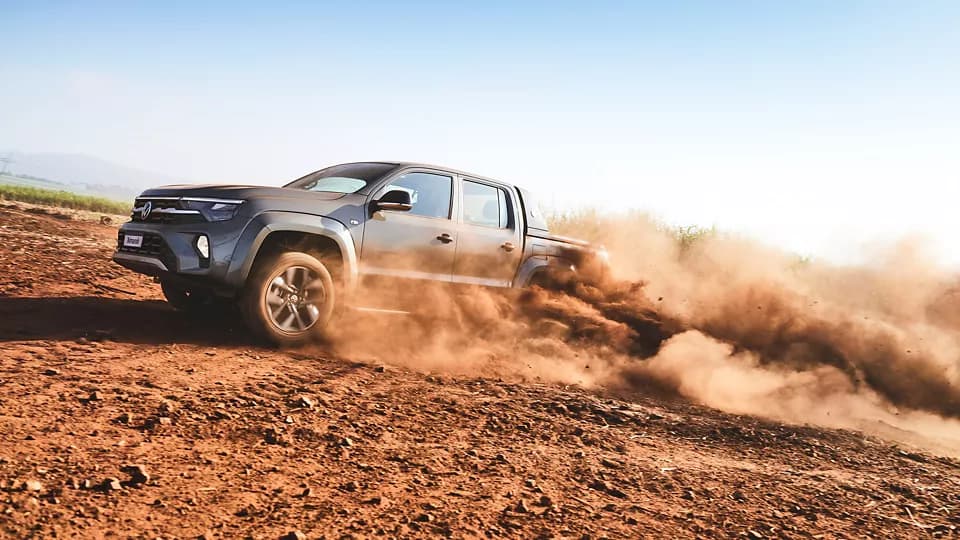 Você no volante de uma caminhonete Volkswagen